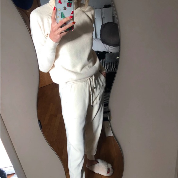 Two Piece Knitted Turtleneck Tracksuit Loungewear - Picture 16 of 16